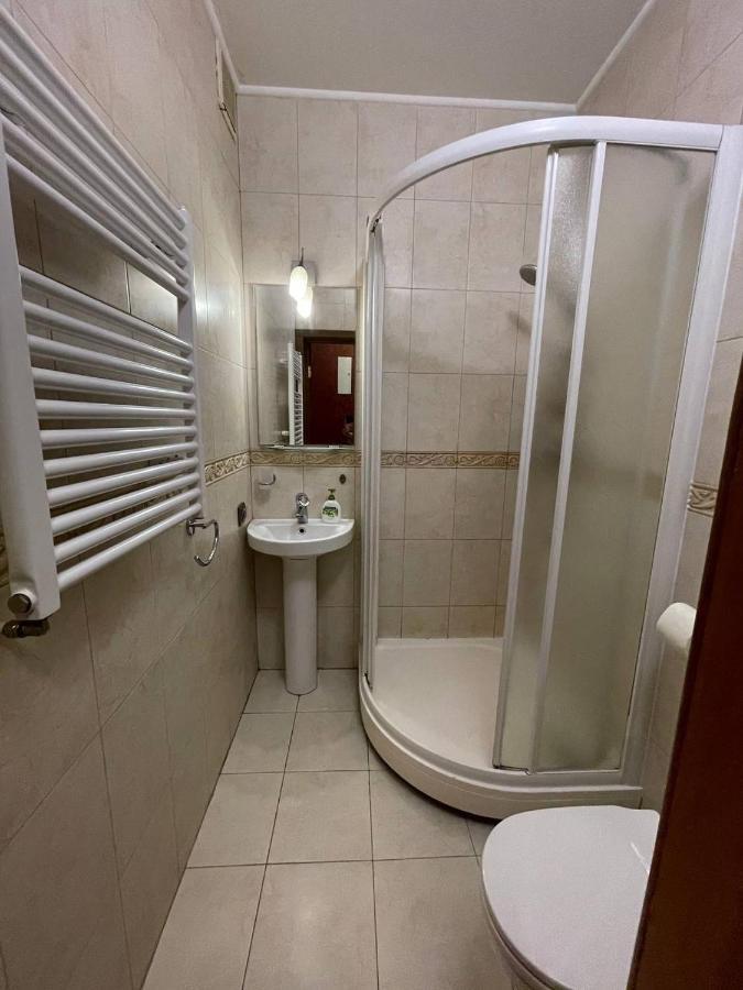 One Bedroom Kreschatik Str 4 Киев Екстериор снимка